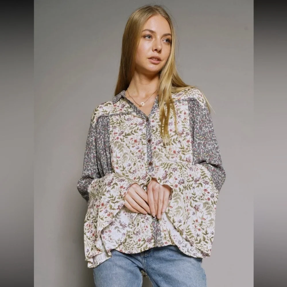 Gorgeous Blouse Great for Fall - Picture 3 of 3